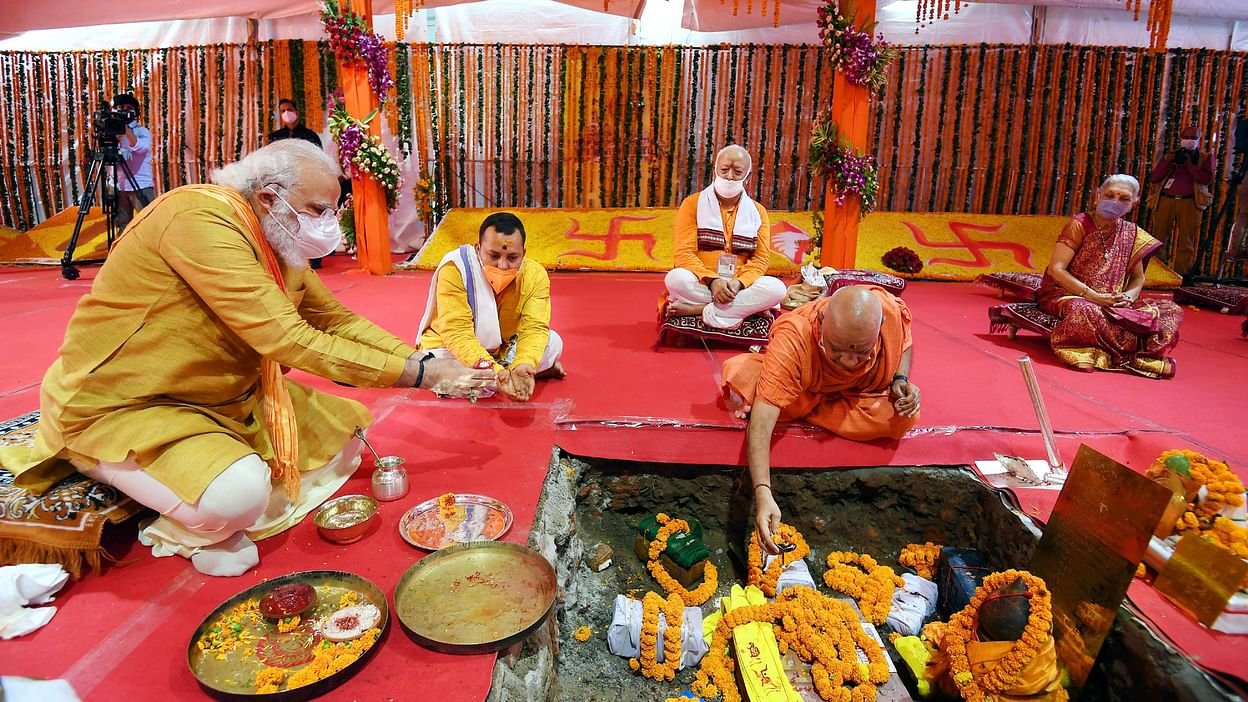 PM Modi during bhoomi oojn