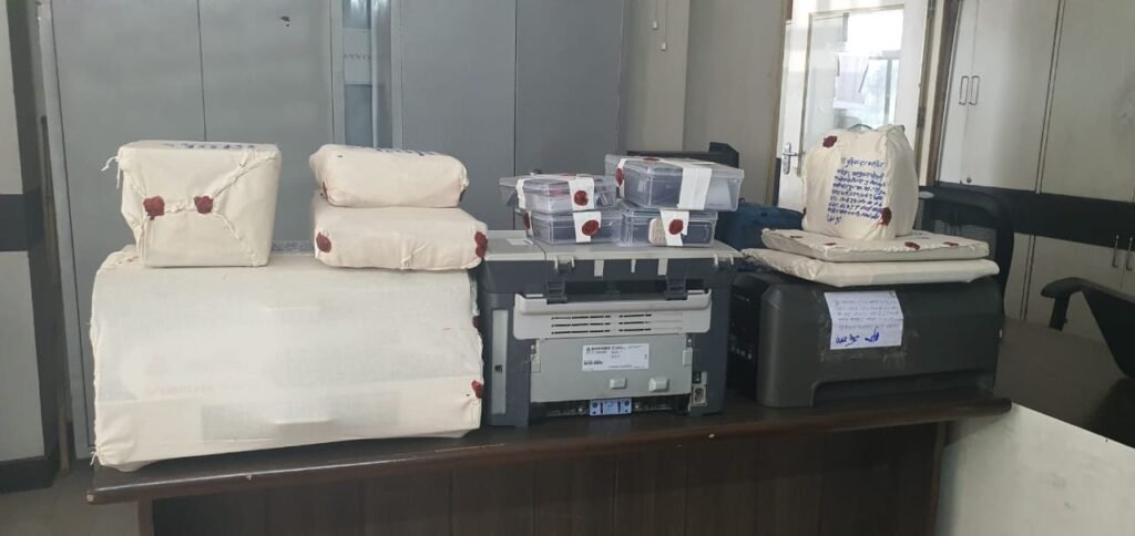 Equipment seized by Noida Police which was used by gang to clone fingerprint