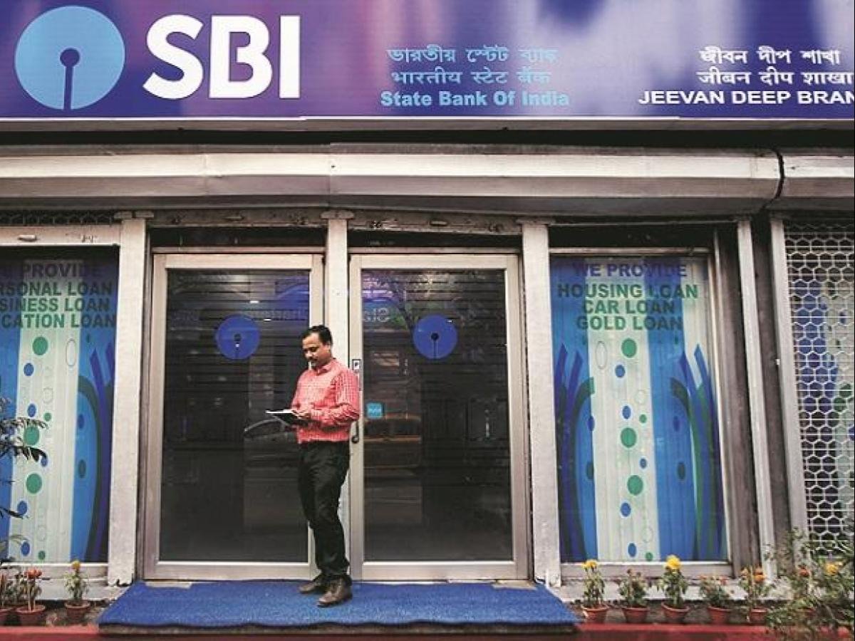 SBI ने ग्राहकों को केवाईसी धोखाधड़ी को लेकर चेताया, ऐसे रखें अपना बैंक अकाउंट सेफ