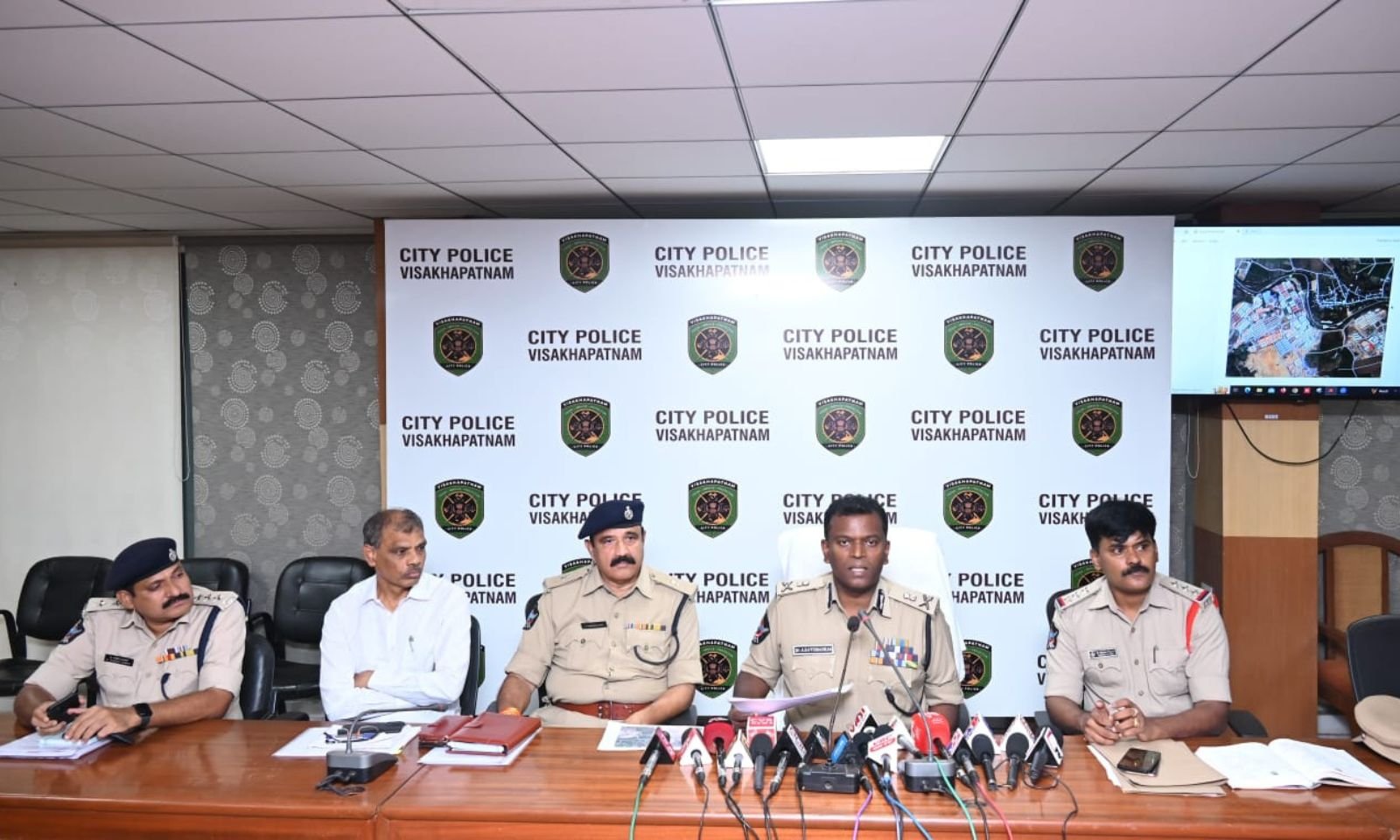Vizag Cyber Police cracks down on Illegal Recruiting Agents supplying Cyber Slaves to Cambodia