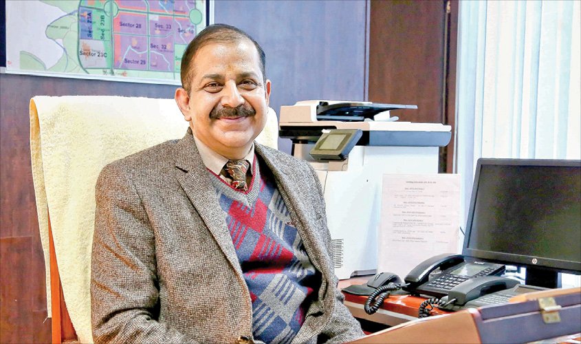 Dr. Arun Vir Singh, CEO of YEIDA, has submitted the Investigation Report to the Government