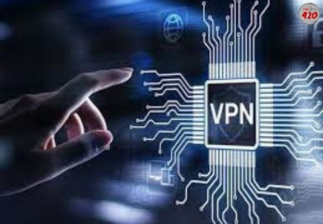 जानें- क्या है VPN? कैसे करता है काम और Internet के इस्तेमाल को बनाता है सुरक्षित