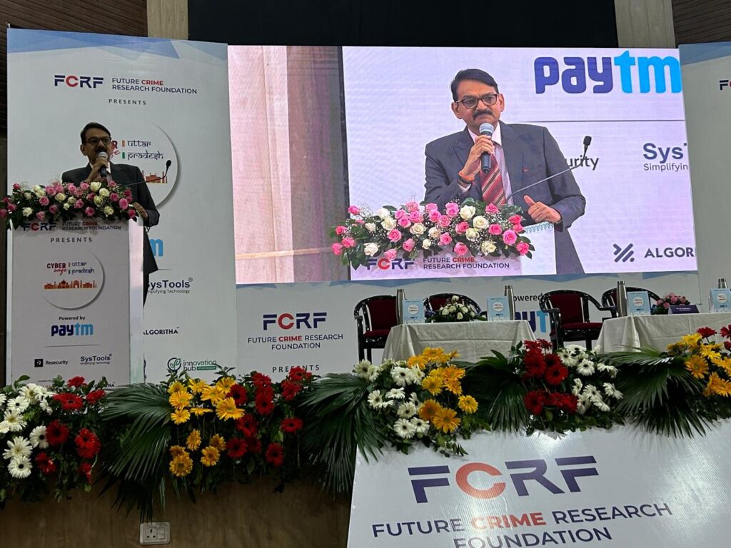 Dr. G.K. Goswami, IPS, Director of UP State Institute of Forensic Sciences, addresses the audience at Cyber Safe Uttar Pradesh, sharing critical insights on emerging cybercrime threats like cyber slavery and AI-enabled crimes.