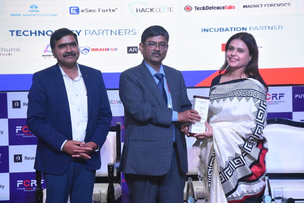 Dr. Manini Srivastava receiving her award at FutureCrime Summit 2025.