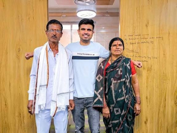 From Infosys Office Boy to India's Own Canva: The Inspiring Journey of Dadasaheb Bhagat - The420.in